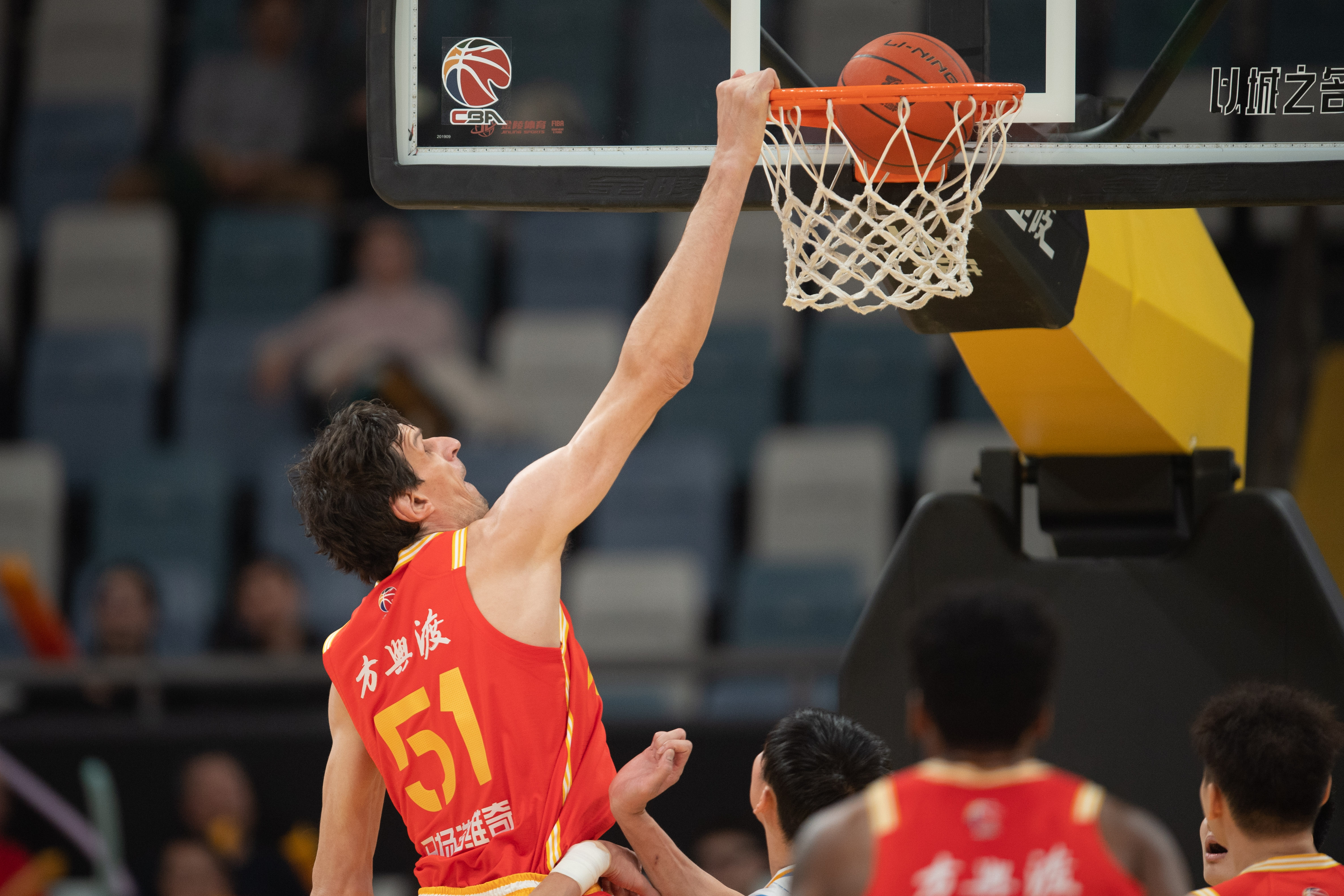 九游体育娱乐-关于清晨瓦伦西亚备战CBA常规赛，再遭质疑细节曝光，气氛紧张，数据趋势出现新变化的信息