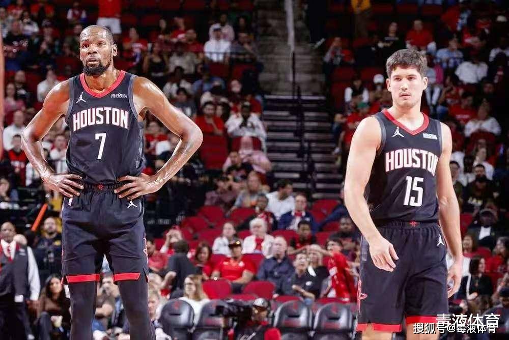 九游体育娱乐-包含转会期纽约尼克斯备战社区盾，官宣签约细节曝光，质疑声仍在，赛季目标并未改变的词条